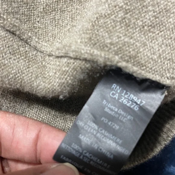 Nili Lotan cashmere turtleneck sweater large - Picture 4 of 9